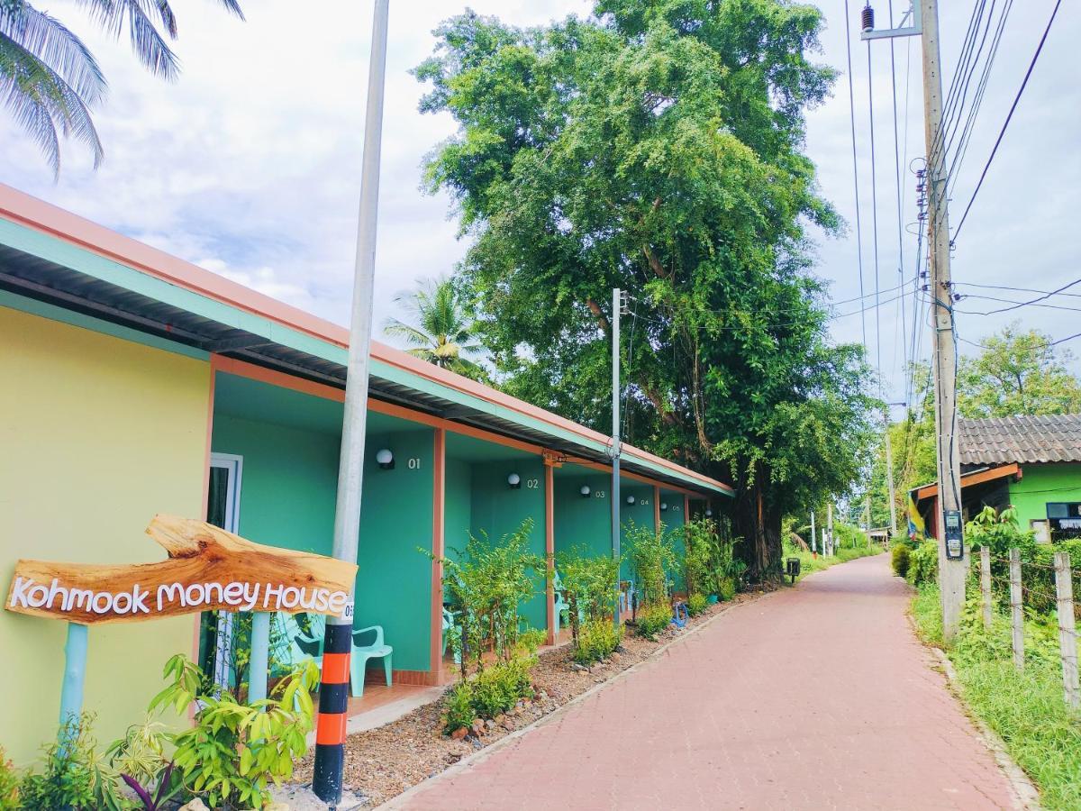 Kohmook​ Money​ House Apartment Ko Mook Bagian luar foto